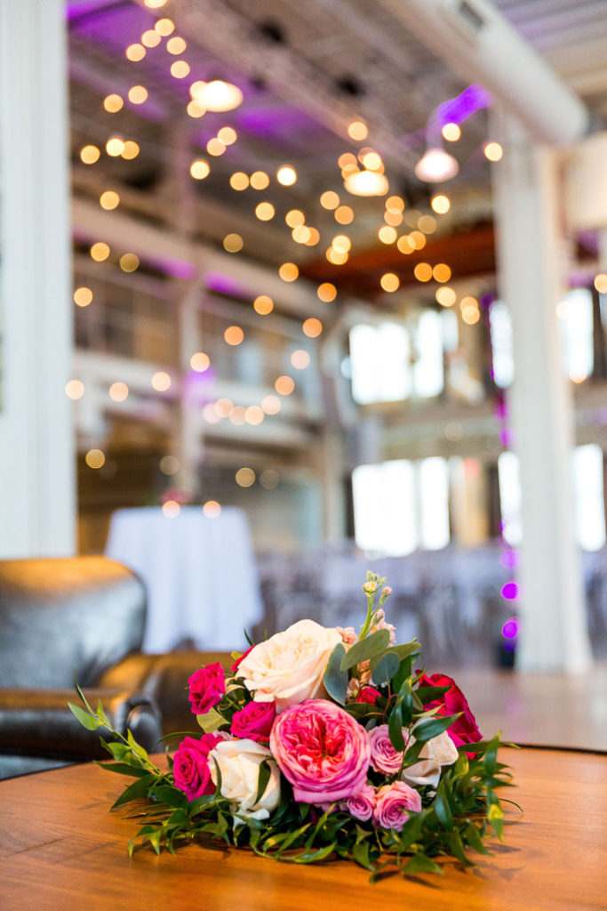 Flower arrangment on a table 