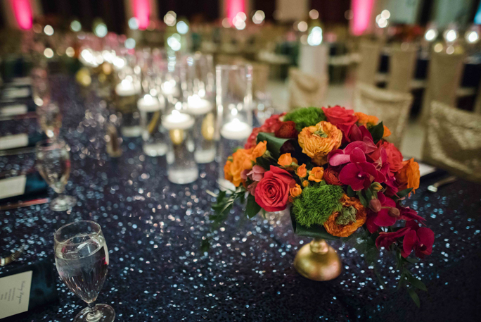 Flowers in a table 