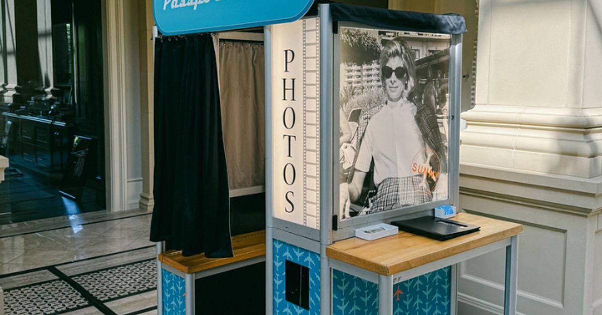 Advantages of Open-Style vs. Traditional Photo Booths