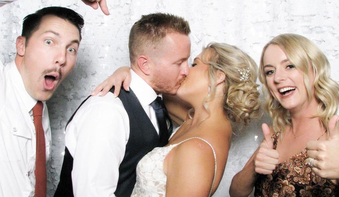 Creative Wedding Reception Activities Your Guests Will Love