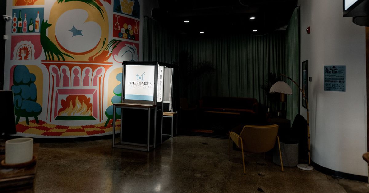 9 Reasons Why Kids and Teenagers Love Photo Booths