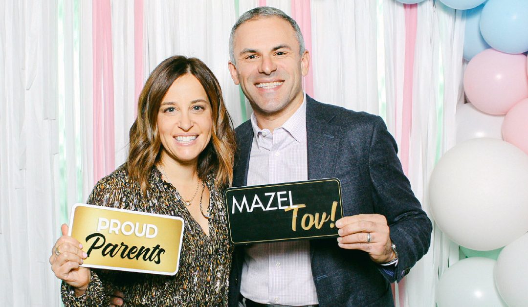 9 Reasons To Rent a Photo Booth for Your Mitzvah Party