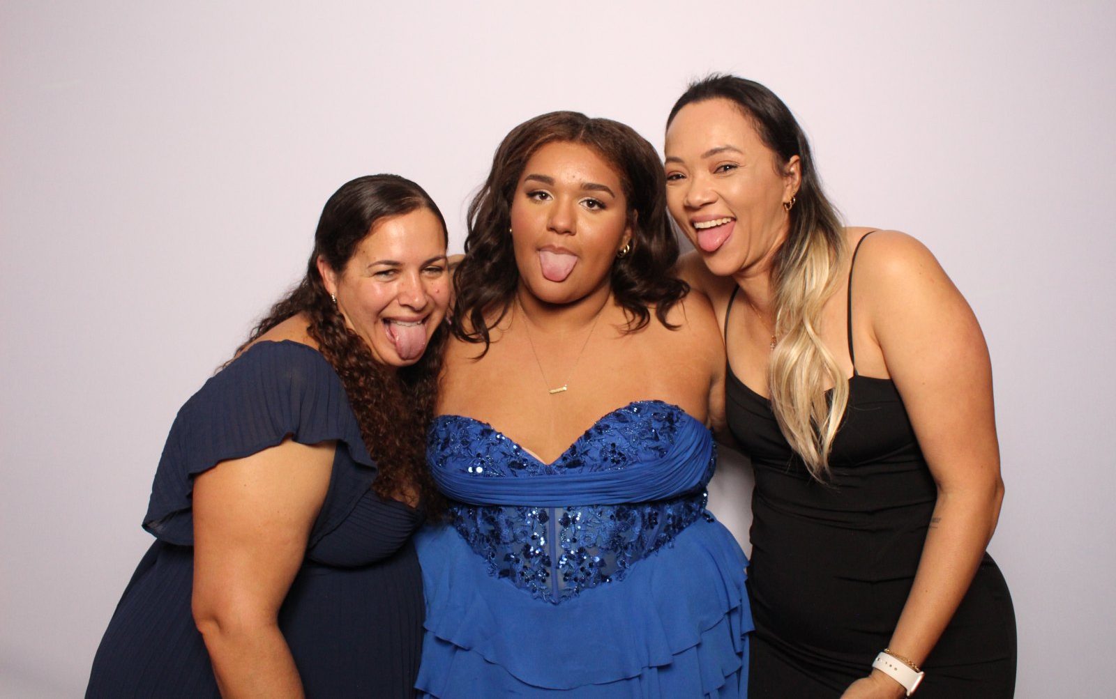 Unedited color photo booth picture before glam retouching