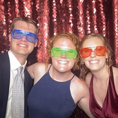 Wedding guests wearing digital glasses props in a boomerang