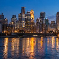 Green screen photo booth background option: Minneapolis skyline