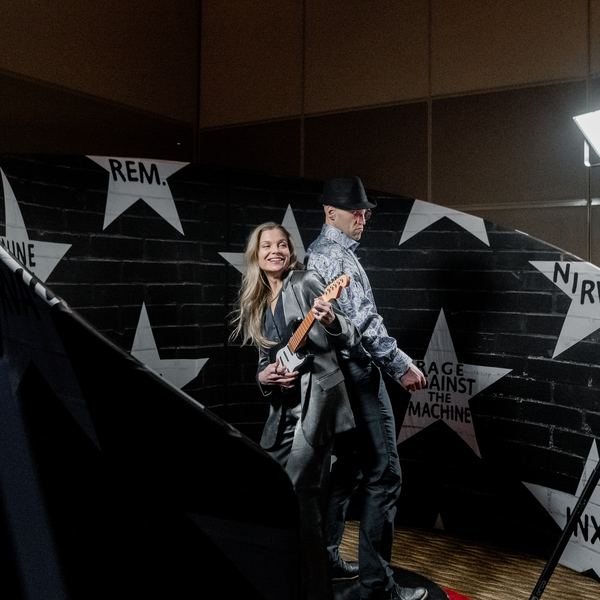 Open air photo booth star backdrop by Time Into Pixels